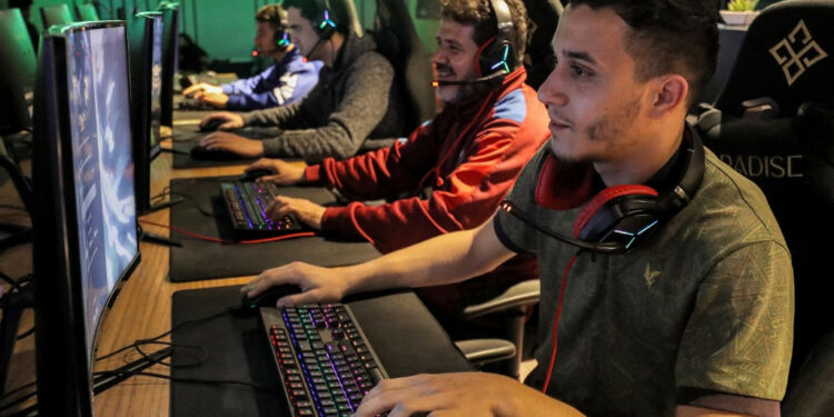 Libya: Young Libyans Greatly Submerged in the E-gaming Community