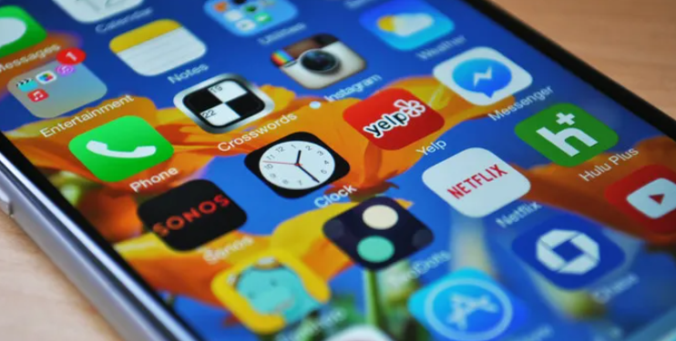 Kenyans Told to Be Ready for Cheap Smartphones