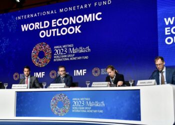 news IMF warns global economic outlook growth to slow in 2024