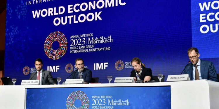 news IMF warns global economic outlook growth to slow in 2024