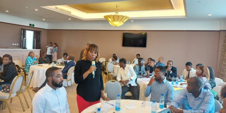 Equatorial Guinea: UNFPA and ASOPGE train journalists on key population issues