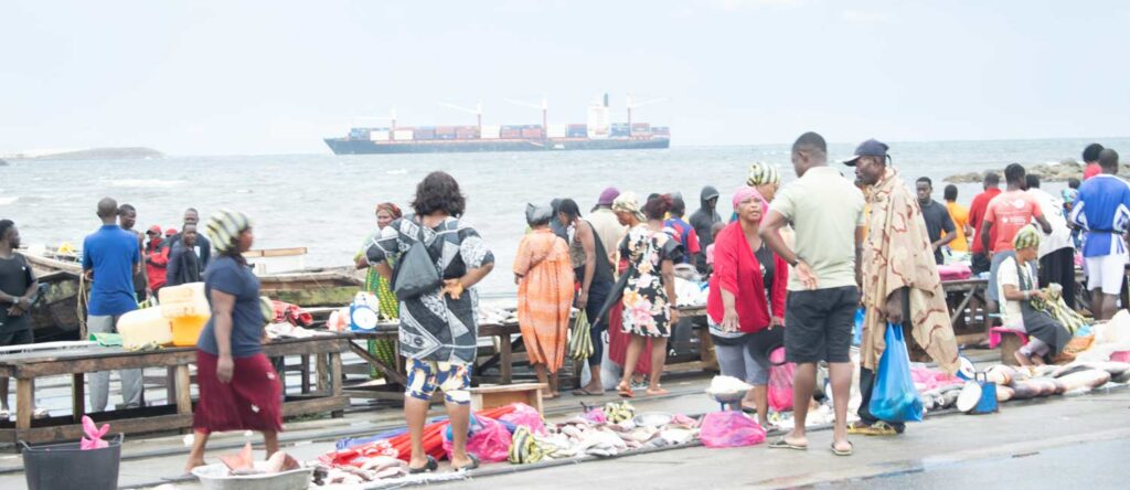 Equatorial Guinea: Ekuku-Bata, a market that transforms lives