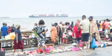 Equatorial Guinea: Ekuku-Bata, a market that transforms lives