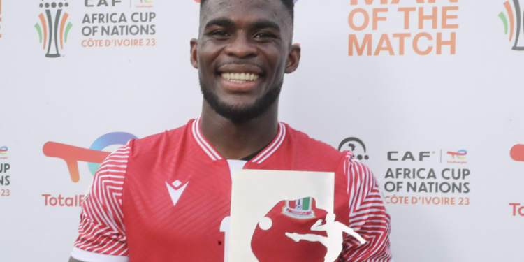 Jesús Owono “steps up” by stepping down…