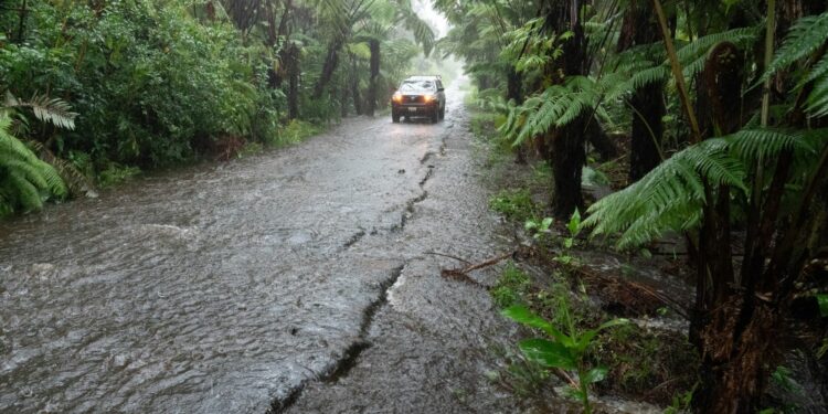Record-breaking El Niño could intensify global heat and extreme weather