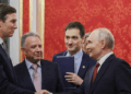 Putin Holds Three-Hour Talks With US Envoys Ahead of Kyiv Visit