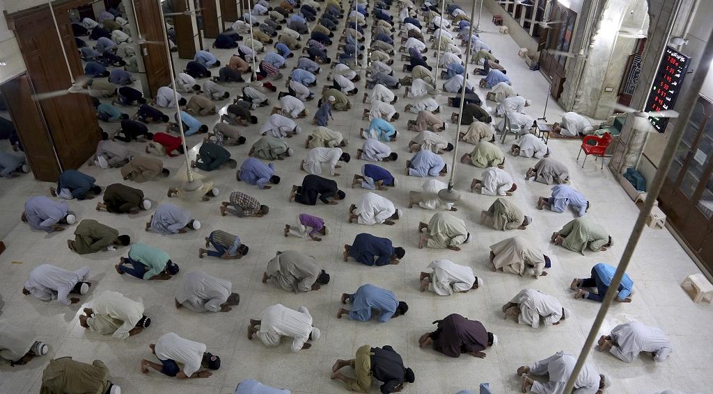 Muslims start Ramadan fasting on April 24 amid pandemic