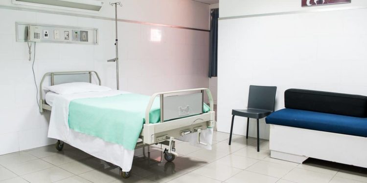 Woman with COVID-19 gives birth, baby tests positive