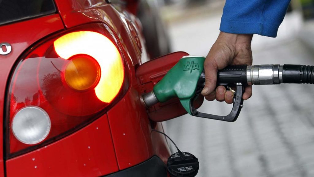 Nigeria reduces petrol price to N123