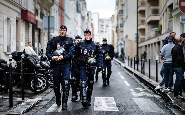 International round-up: Protests erupt in Paris, Israeli attacks hit Palestinians and Cape Town food fights