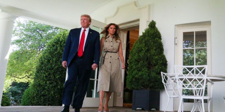 Trump, Pence test negative after White House valet contracts coronavirus