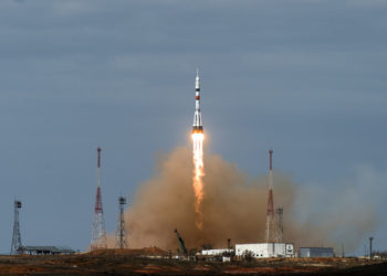 WORLD NEWS: Russia and US look to revive space links