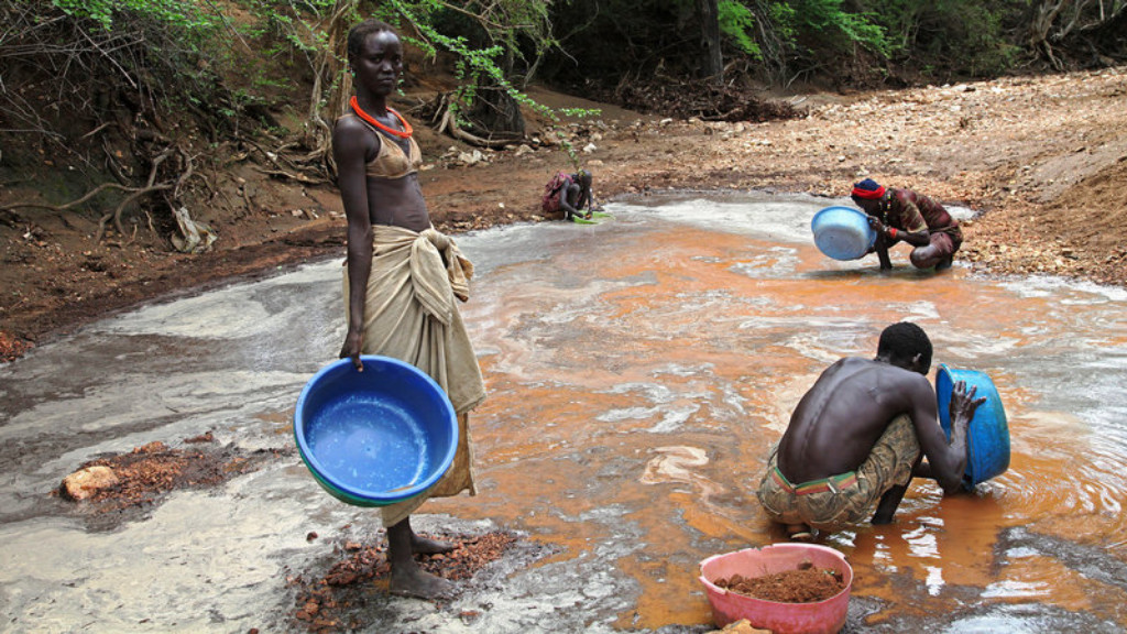 South Sudanese officials involve in illicit gold business dealings in Eastern Equatoria State