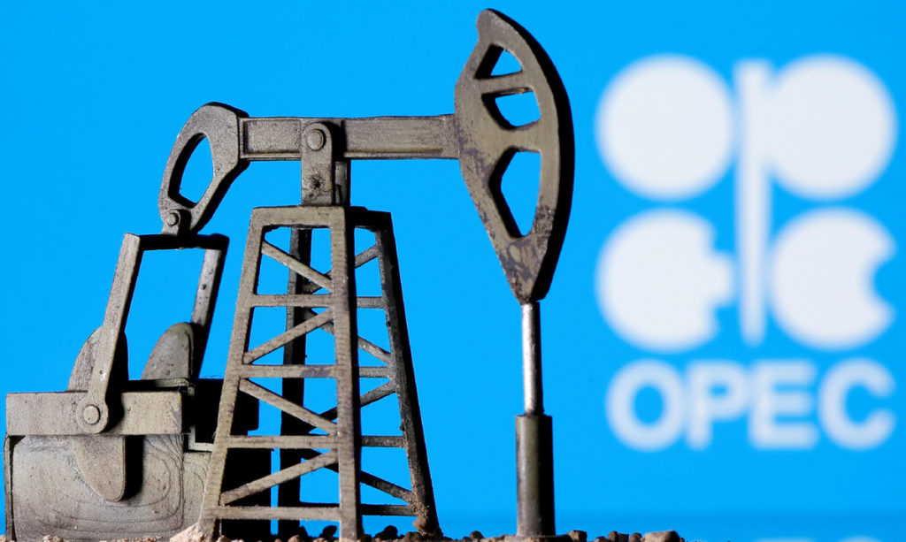 Oil producers agree on extension of cut in output