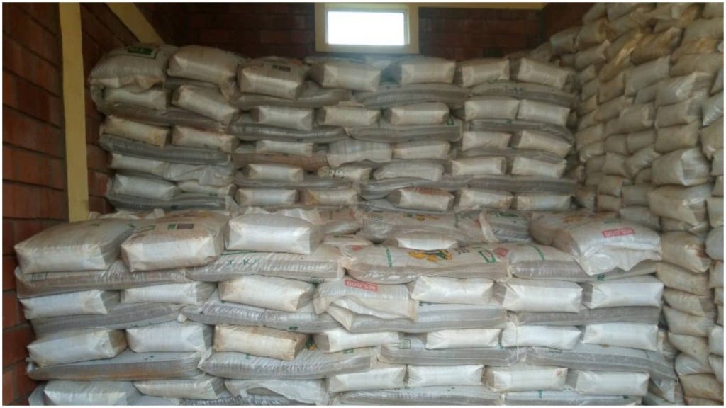 Niger East Senator, Musa distributes three truckloads of fertilizers to farmers