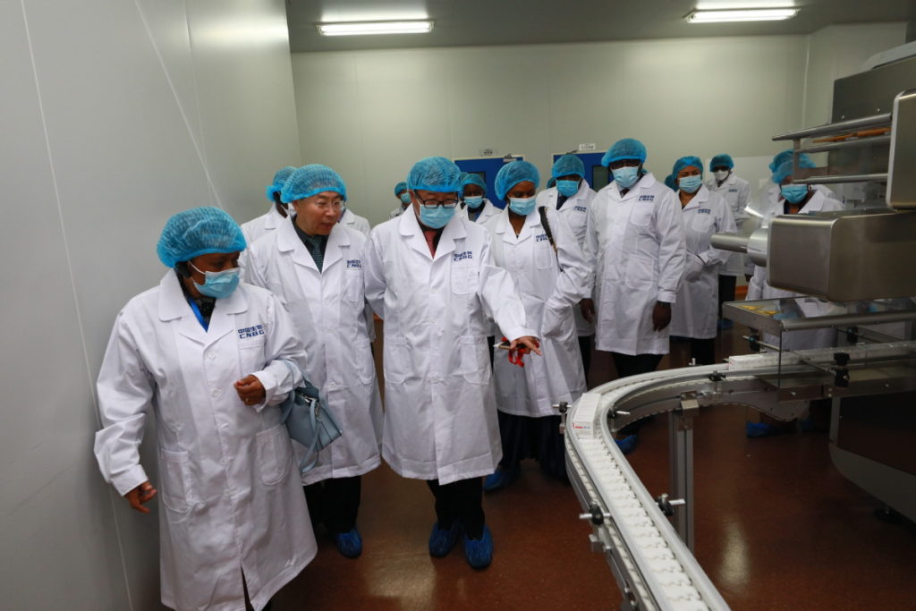 African envoys visit Sinopharm's manufacturing facility