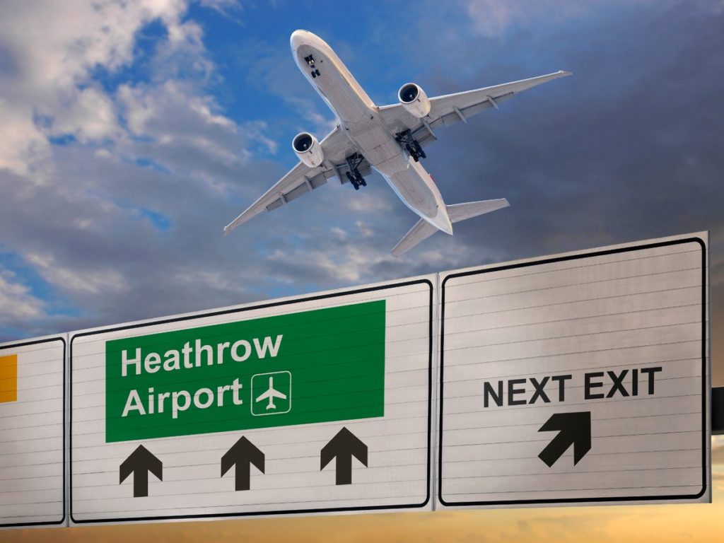 UK: London pushing Washington to relax travel ban