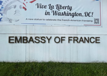 France has decided to recall its ambassadors to the United States and Australia for consultations