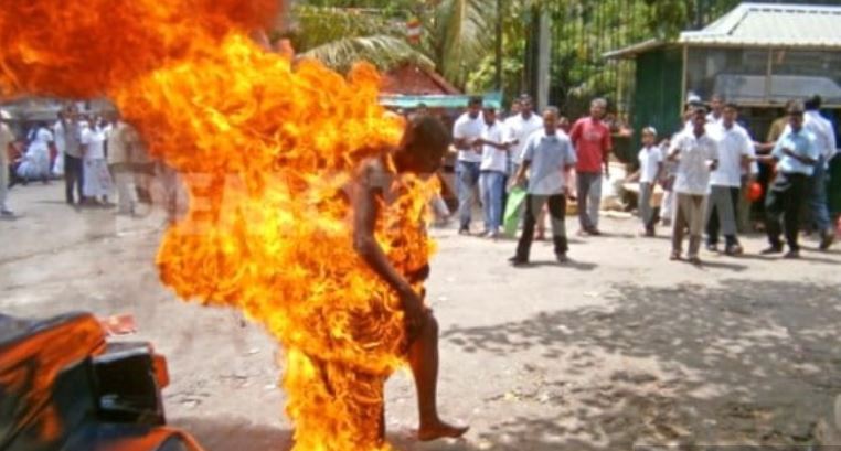 Man sets himself ablaze