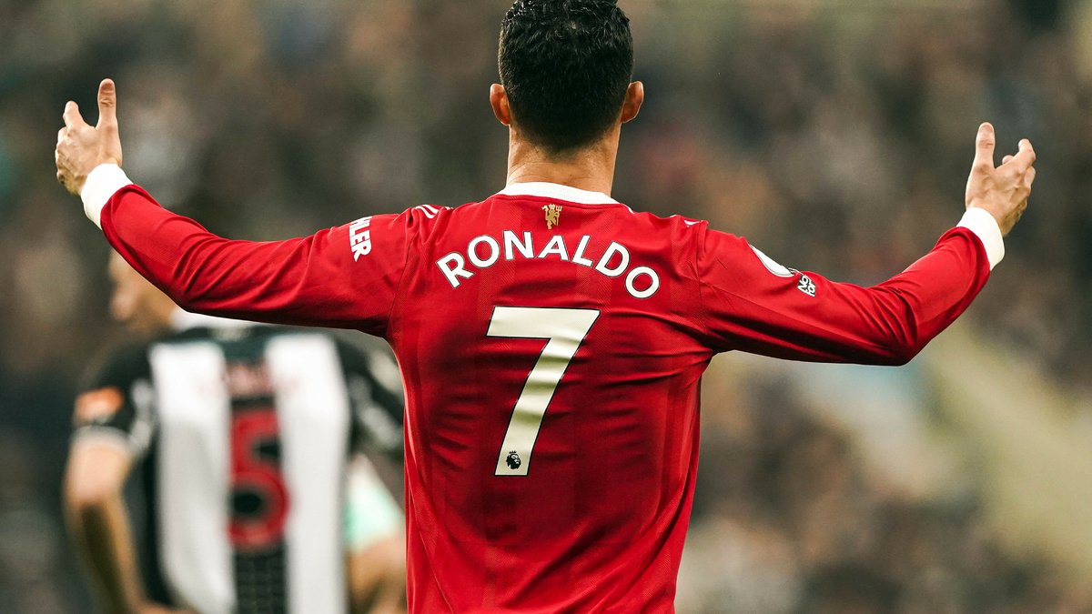 Cristiano Ronaldo Leaves Manchester United With Immediate Effect
