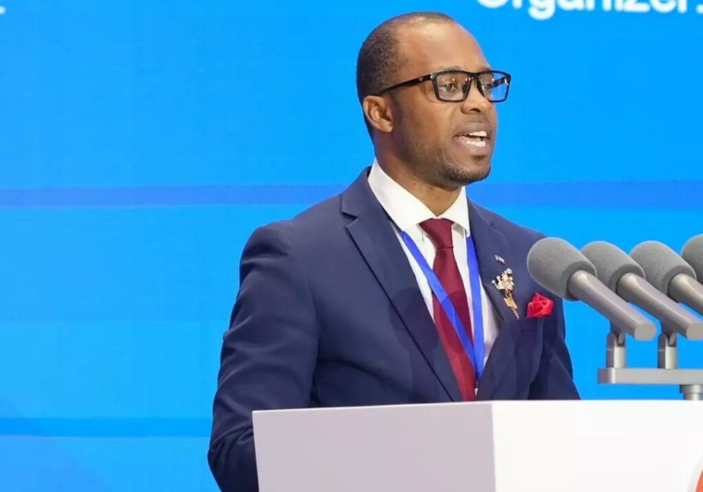 Equatorial Guinea: Author Oscar Nchaso will be signing books at the