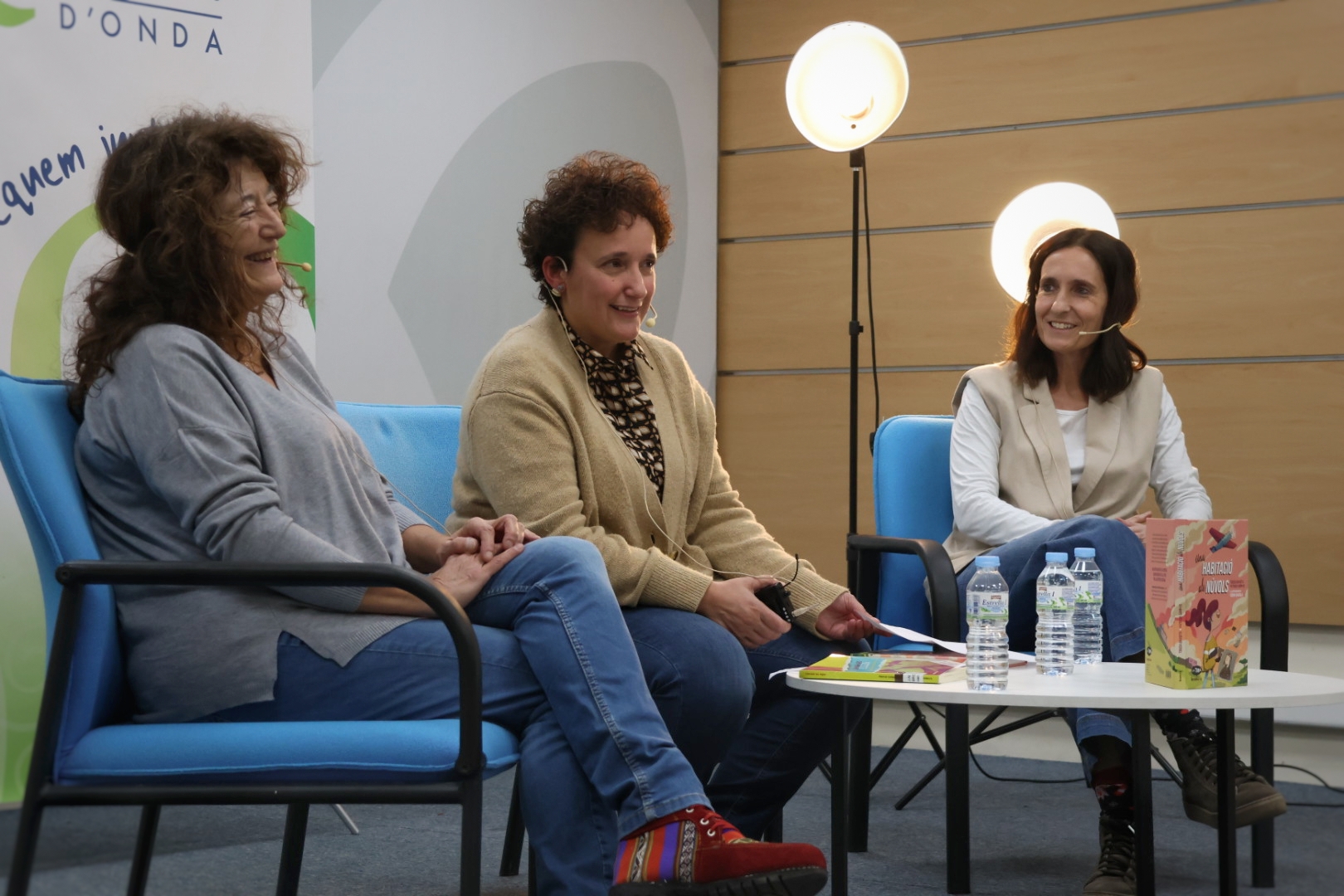 Spain: Patricia Campos Takes Readers on an Inspirational Flight with 'Una habitació als núvols' at 'Onda va de llibres'"